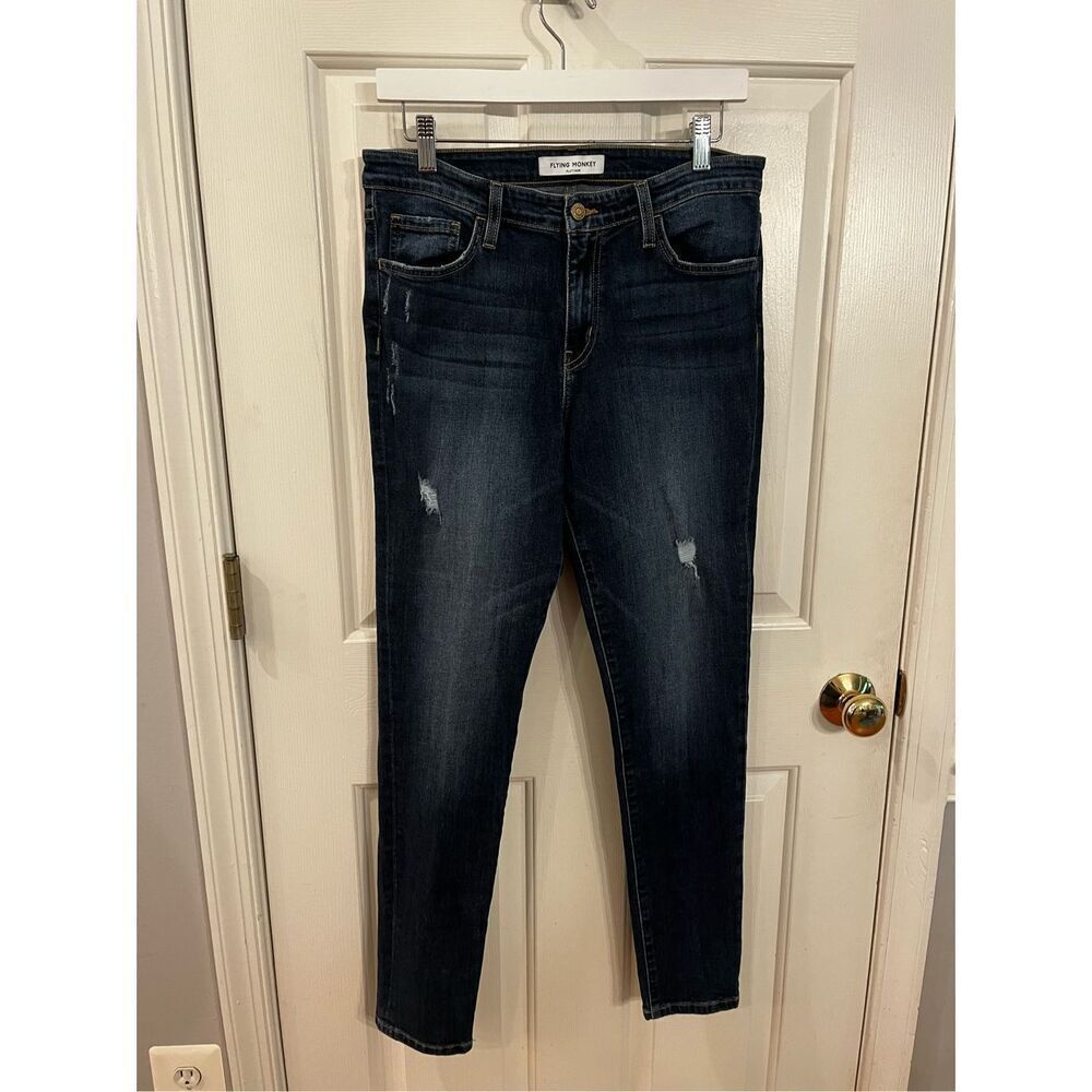 Flying Monkey Mid Rise Lightly Distressed Slim Taper Leg Jeans sz 30 EUC